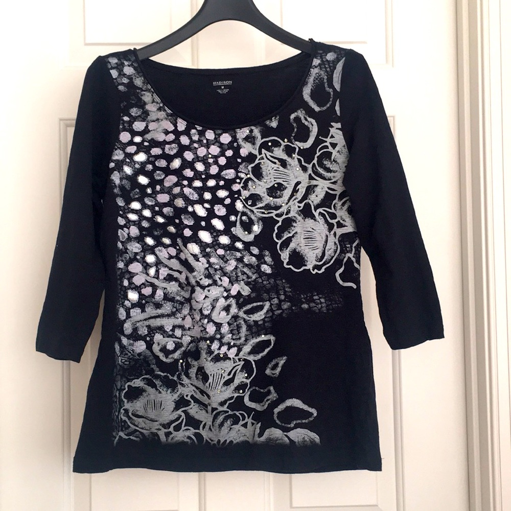 Madison Tee Size Medium Black Silver 3/4 Sleeves